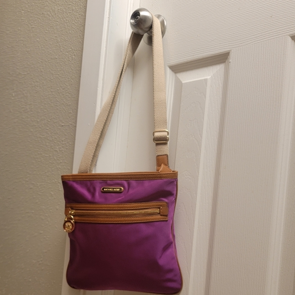 Michael Kors Kempton Burgundy/Tan Crossbody Shoulder Bag - Picture 3 of 16
